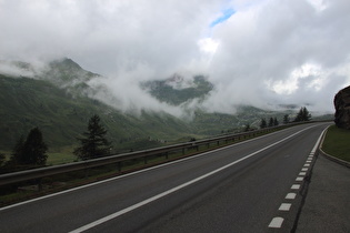 etwas weiter, Blick auf die Bergalp