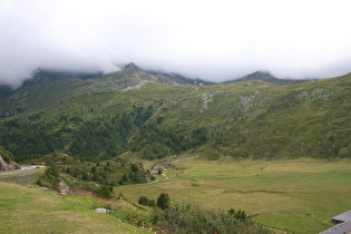 … Blick über die Bergalp talabwärts …