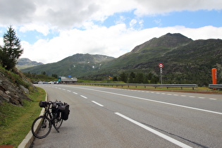 … und Blick auf v. l. n. r.: Magehorn, Straffulgrat und Tochuhorn