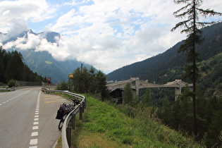 Blick bergab auf Glishorn und Ganterbrücke