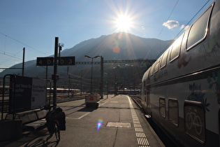 Blick auf Folluhorn und Fülhorn – und der Alpen-EntZug lauert schon auf 'm Gleis