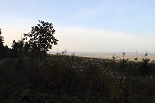 … und Blick nach Norden in die Norddeutsche Tiefebene