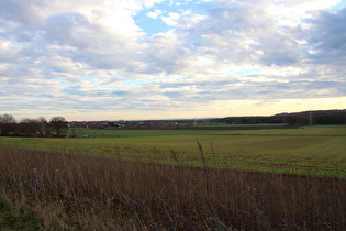 … und Blick nach Südosten Richtung Harz