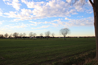 … und Blick nach Nordwesten auf Kirchwehren