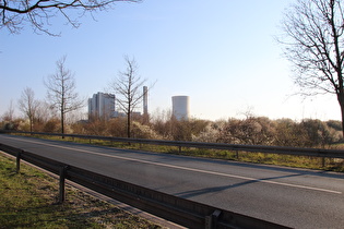 Hannover-Schwarze Heide, Blick zum Gemeinschaftskraftwerk Hannover