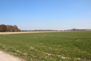 … und Blick zum Benther Berg