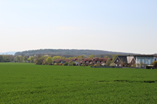 Zoom über Velber auf den Benther Berg