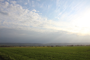 … Blick nach Südwesten zum Deister …