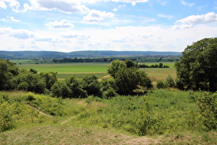 Gehrdener Berg, oberhalb der Mergelkuhle, Blick zum Deister …