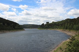 Blick von der Hauptstaumauer über den Okerstausee