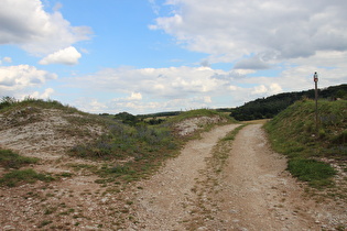 Blick über die Passhöhe nach Südosten