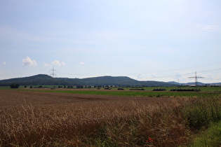 zwischen Hameln und Hastenbeck, Blick über den Schecken zum Ith