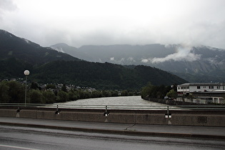 … und Blick flussabwärts