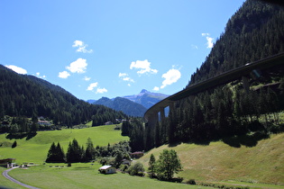 südlich von Gries, Blick talaufwärts zur Geigenspitze