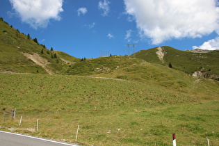 nach Überquerung eines Bachs, Blick Richtung Passhöhe, …