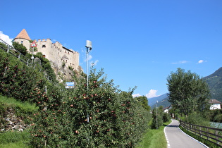 etwas weiter, Blick talabwärts zum Schloss Kastellbell