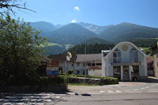 unteres Ende der Stilfser-Joch-Straße in Prad am Stilfser Joch