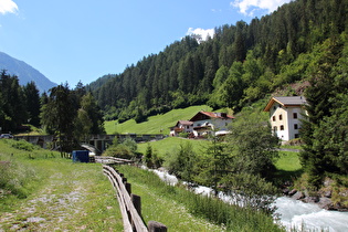 Blick talaufwärts auf die Stilfser Brücke bei Stilfs