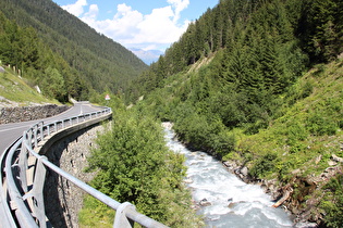 … und Blick flussabwärts