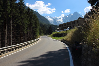 in Außertrafoi, Blick zum Kristallkamm