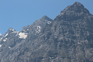 Zoom auf v. l. n. r. Hintere Madatschspitze, Mittlere Madatschspitze und Vordere Madatschspitze