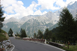 Straßenverlegung zwischen 31. Kehre und 30. Kehre, Blick bergab