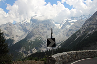 … und Blick auf Ortler und Berge im Kristallkamm