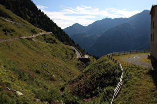 Blick über den Trafoier Bach ins Trafoital talabwärts