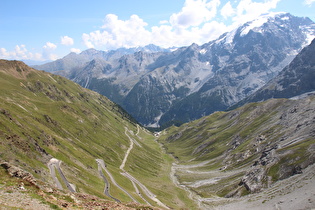 1. Kehre der Nordostrampe, Blick ins Trafoital und zum Ortler, …