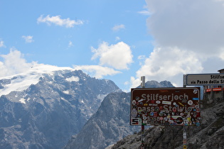 Schild knapp unterhalb der Passhöhe