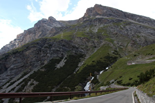 im Bereich der Talstufe, Blick zum Torrente Braulio