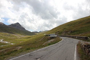 Blick bergauf ins Val di Gavia mit dem Torrente Gavia