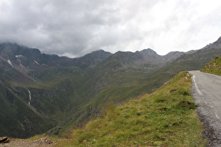 Blick talaufwärts ins Val Malza und ins Valle del Messi, …