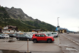 nach dem Regen, Blick über die Passhöhe auf die Punta di Castellaccio, …