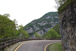 Tunnelumgehung, Rad- und Fußweg auf der alten Straße