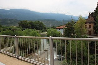die Sarca am unteren Ende des Canyon di Limarò, Blick flussabwärts