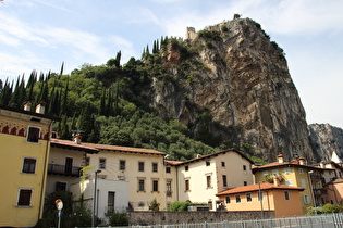 in Arco, Blick zum Castello di Arco
