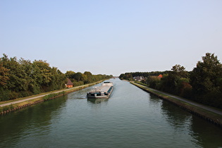 der Mittellandkanal in Dedensen, Blick nach Osten …