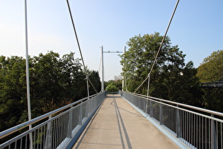 Weserradweg, Brücke über den Schutzhafen Hameln, Blick nach Südwesten, …