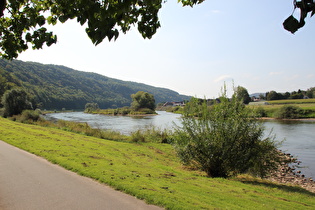 in Rühle, Blick auf v. l. n. r. Breitenstein, Weser, Sue und Pegestorf