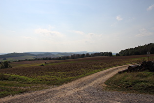 … Blick zum Köterberg am Horizont …