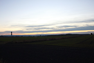 … und Blick auf die Abenddämmerung über dem Deister