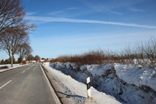 Schneeverwehungen westlich von Döteberg