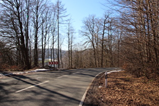 2. Sattelpunkt der Tour im Hils, Blick nach Südwesten …