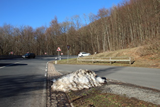 Blick von unten in die einzige Kehre der Passstraße