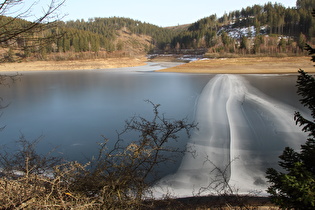 Blick über den Okerstausee ins Kalbetal