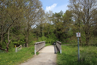 Radwegbrücke an dieser Stelle, Blick nach Nordosten