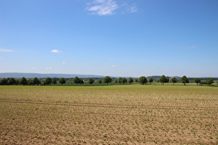 … und Blick zum Nordteil des Deisters und zum Stemmer Berg