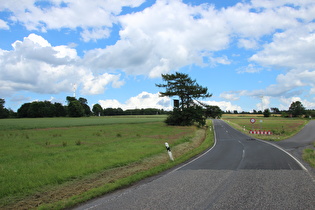 gesperrte Straße nach St. Ottilien, Blick nach Osten