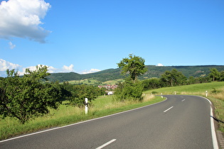 weiter unten, Blick auf Laudenbach und Hohen Meißner